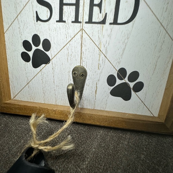Dog wooden frame picture and hang lint roller - Picture 4 of 6